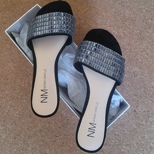 Neiman Marcus Crystal Suede Thong Flat Sandals Size 6.5 M New in box